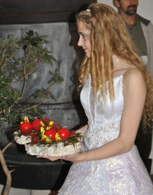 19. listopadu 2010 -Charitativn akce Vnoce dtem; kvtiny kvtinstv Flowerbed a aty svatebn studio Svanama