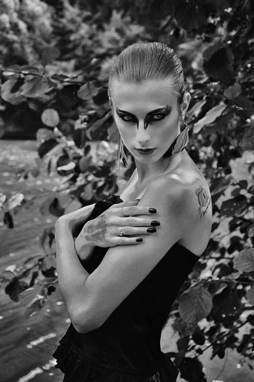 Black Swan - Ivona Konen