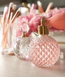 Minikvz: Jak parfm se kvm hod podle va osobnosti?