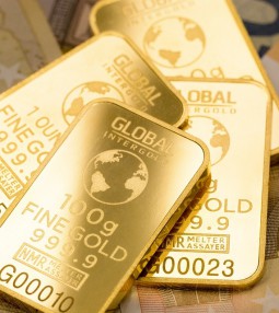 Nakupujete-li investiční zlato, srovnávejte ceny