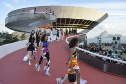 Přehlídka Louis Vuitton Cruise 2017